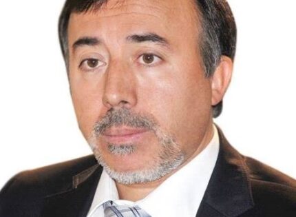 Prof. Dr. Nurullah Çetin <br> BİR ÖZGÜRLÜK BİLDİRGESİ OLARAK İSLÂM <br> Özgürlük, bir insanın dinden bağımsız şekilde istediği gibi