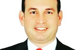 Osman TÜRK <br> AYDIN KİMDİR? AYDIN İNSAN NASIL OLUR? <br> Aydın; kimine göre gerçek bir aydın, kimine göre sözde aydındır.