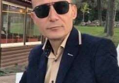 Tamer YAKANER <br> CUMHURİYET ve DEMOKRASİ <br> Halka dayanmayan her iktidar, er geç iflas etmeye eli mahkûmdur. “Türkiye Devleti bir Cumhuriyettir.”