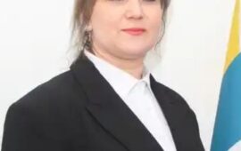 Səbinə NOVRUZOVA <br> AZƏRBAYCAN DİLİNİN ÖYRƏDİLMƏSİNDƏ ELEKTRON DƏRSLİKLƏRİN ROLU VƏ ÜSTÜNLÜKLƏRİ